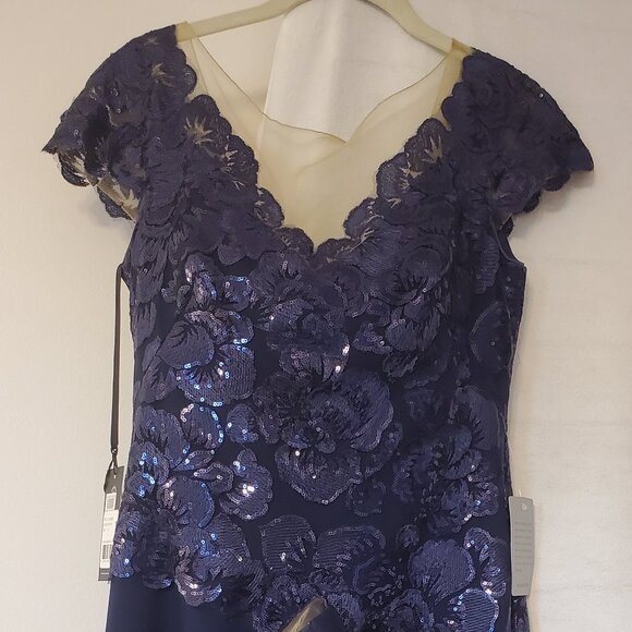 Tadashi Shoji Alvaro (navy) embroidered lace evening gown size 6 - Picture 5 of 10